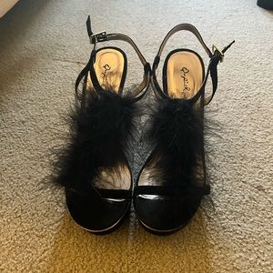 Qupid Faux Feather Wedge in Black & Gold - NEVER WORN